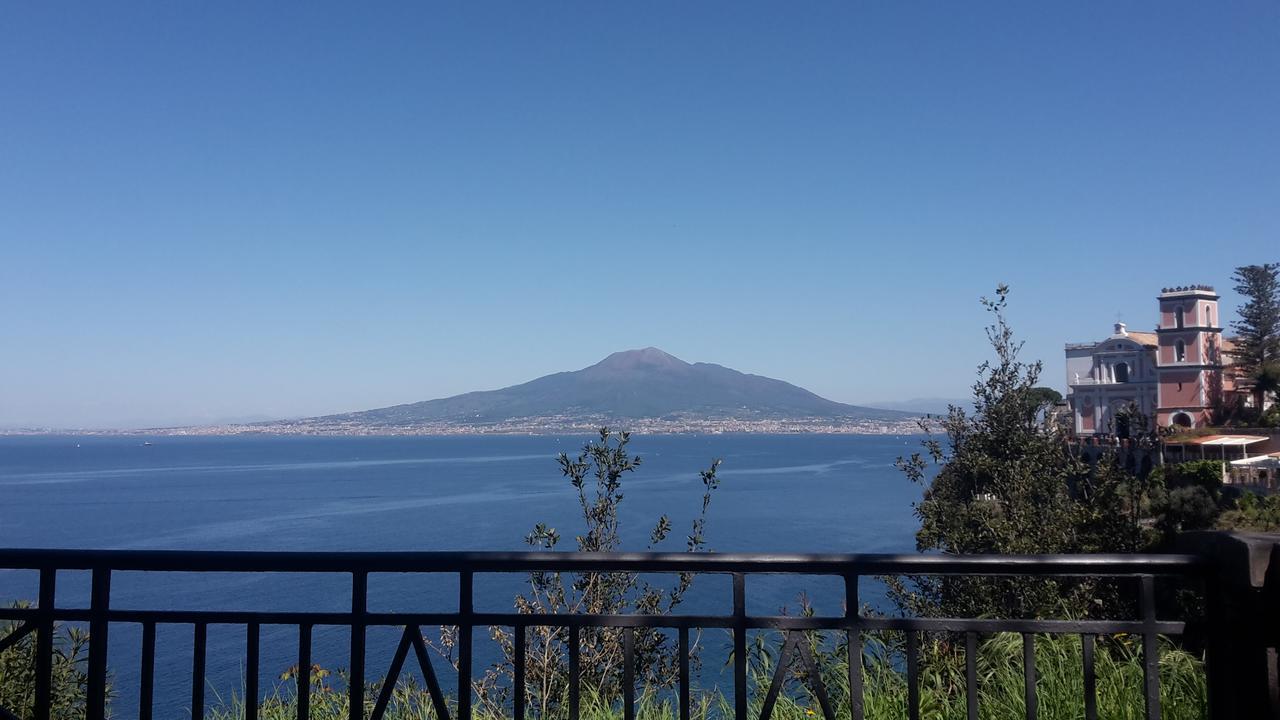ヴィーコ・エクエンセ Vicoletto Dell'Aria Bed & Breakfast エクステリア 写真