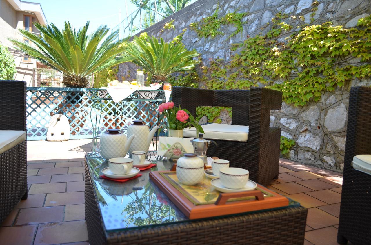 ヴィーコ・エクエンセ Vicoletto Dell'Aria Bed & Breakfast エクステリア 写真