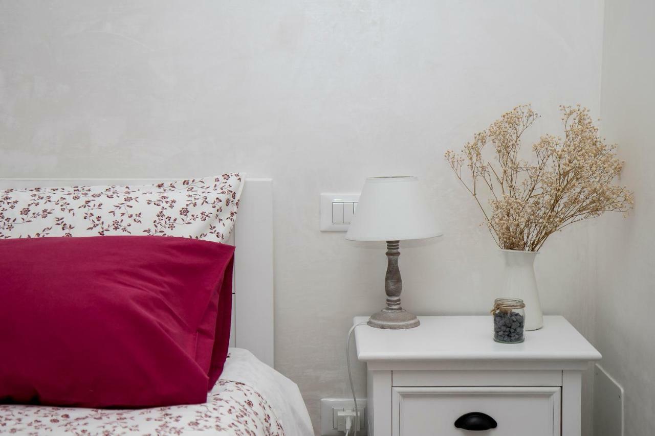 ヴィーコ・エクエンセ Vicoletto Dell'Aria Bed & Breakfast エクステリア 写真